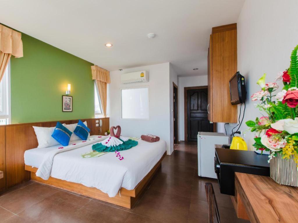 Azure Bangla Phuket Ξενοδοχείο Patong Εξωτερικό φωτογραφία