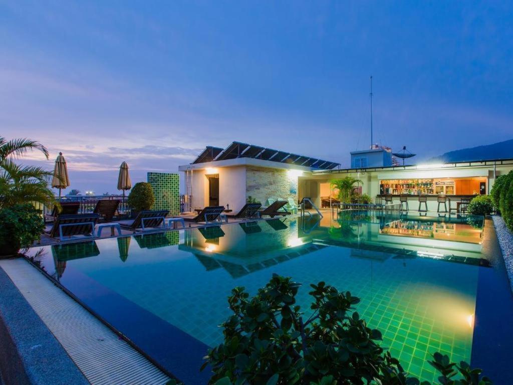 Azure Bangla Phuket Ξενοδοχείο Patong Εξωτερικό φωτογραφία