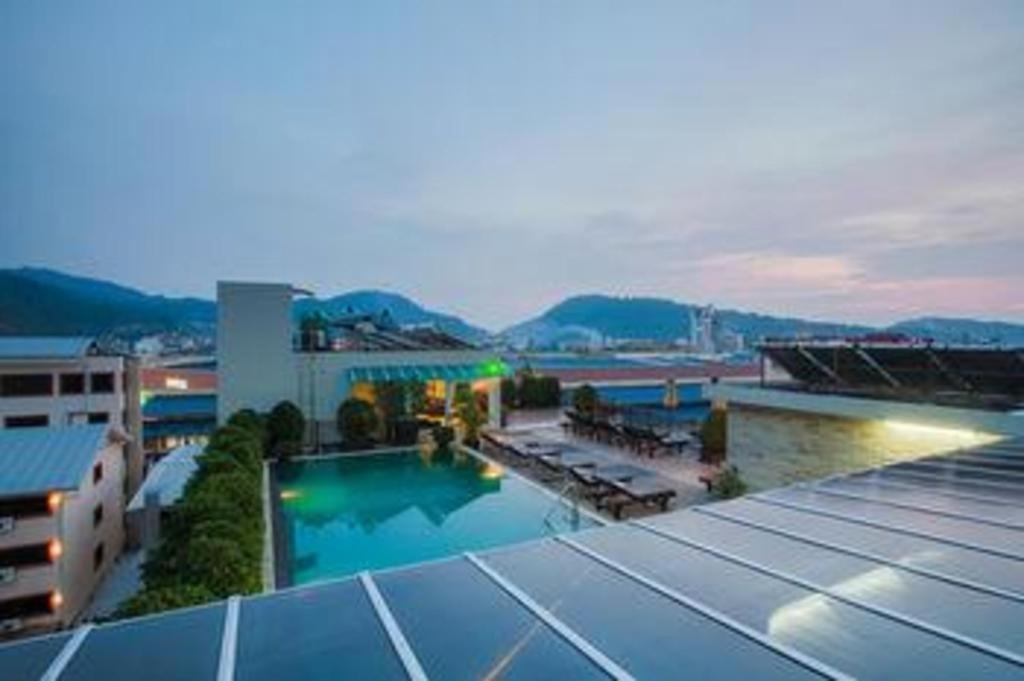 Azure Bangla Phuket Ξενοδοχείο Patong Εξωτερικό φωτογραφία
